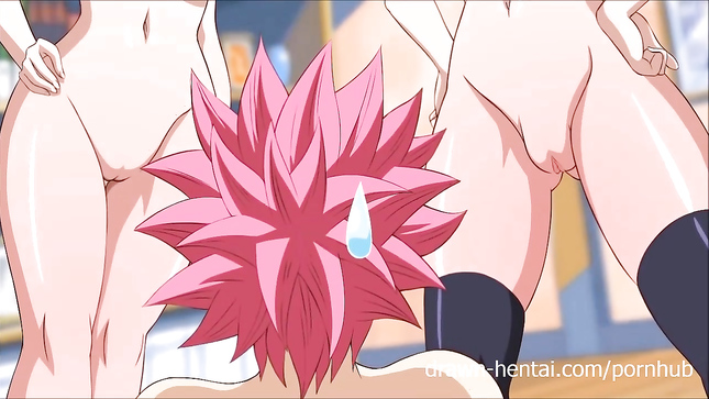 Нацу дал двум красоткам отсосать член