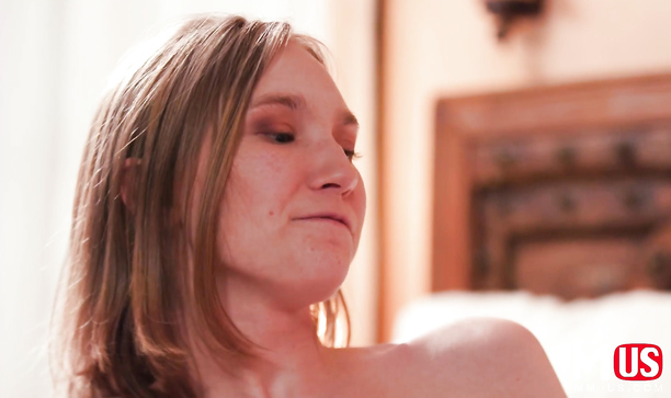 Милашка Claire Roos кончает от анала с другом бати