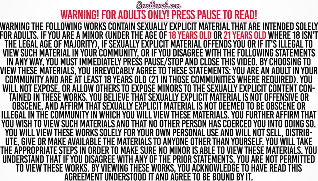 Блонда с брюнеткой давятся слюнями и заглатывают член