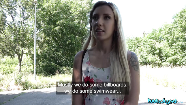 Блондиночка в экстазе: страсть на грани запрета